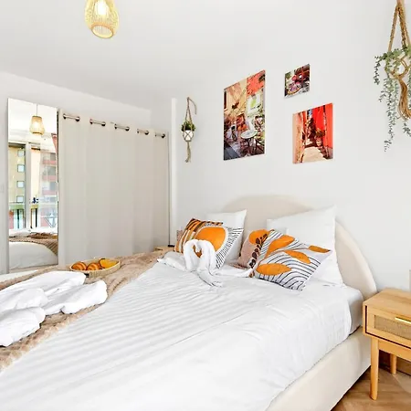 5 Pers - Centre - Climatise Menton